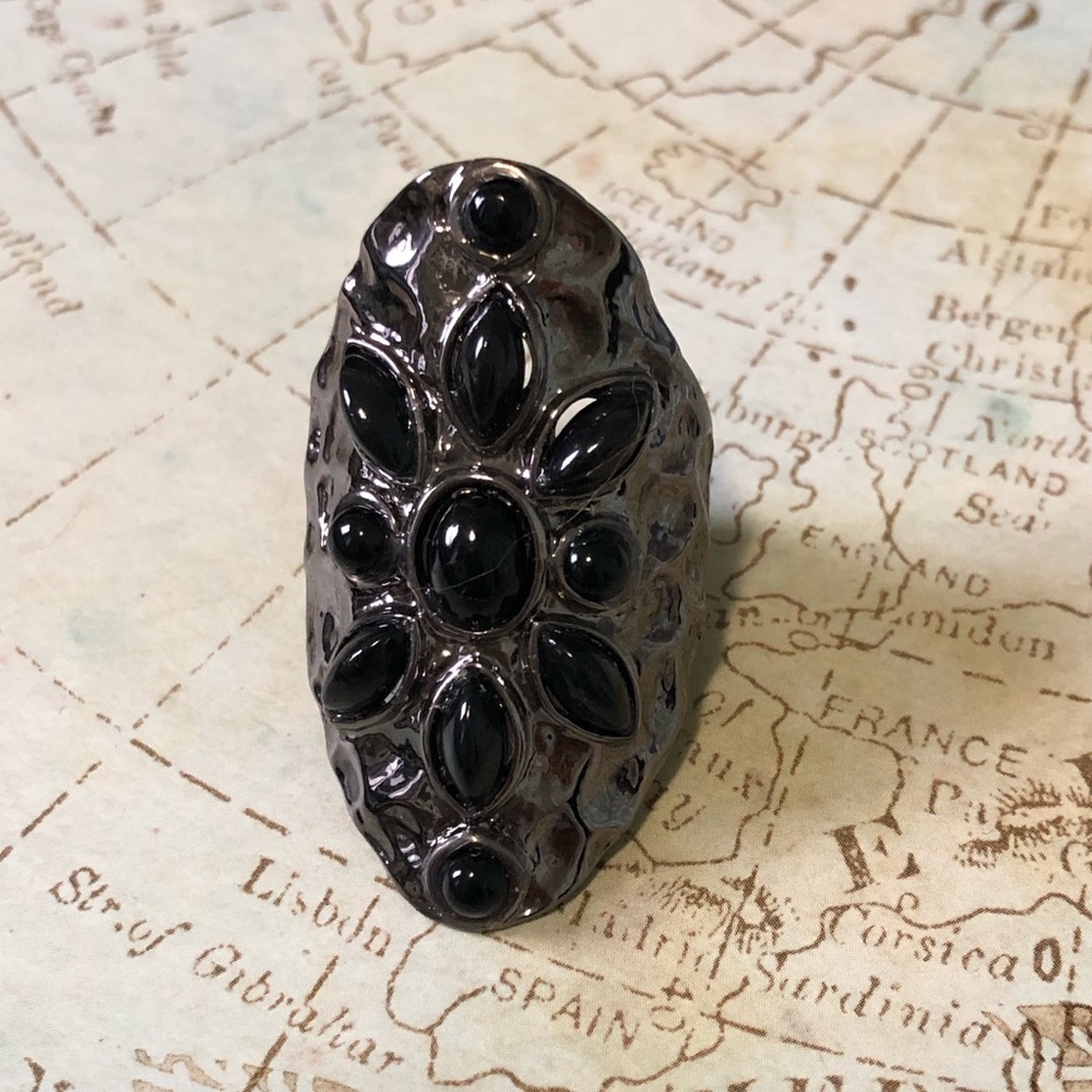 Black bead onyx stretch oval chunky ring